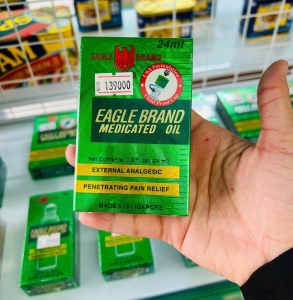 Dầu gió xanh Con Ó Eagle Brand Medicated Oil giảm nhức đầu, cảm cúm, đau lưng, viêm khớp 