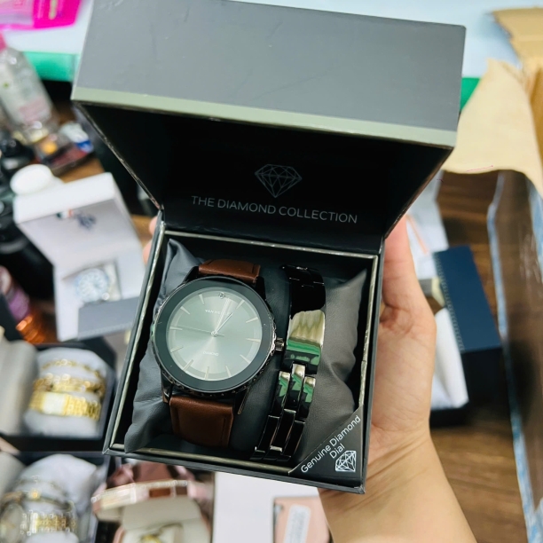 Đồng hồ DIAMOND COLLECTION